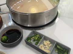 -喃喃椰·糟粕醋·椰子鸡火锅(七堡花园店)
