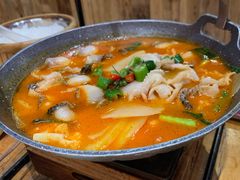 -老滇山寨•云南特色菜•地方菜•民族风情歌舞表演(金碧店)