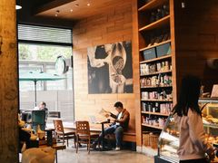 -星巴克臻选(成都九方店)