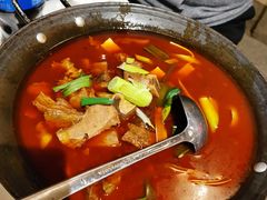 -霄汉牛三鲜湖北砂锅菜(万松园2店)
