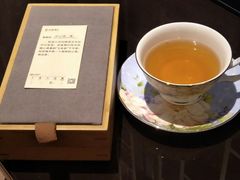 -武汉光谷广场杨家湾地铁站怡程酒店
