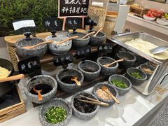 -上海虹桥中心爱琴海亚朵S酒店