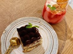 -共舞时光猫咖·狗咖(新街口店)