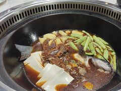 -哈尔滨烧烤·山河村铁锅炖(交大店)