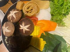 -呷哺呷哺(融创茂店)