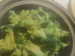 -八府香鸭·啫啫煲(华山路店)