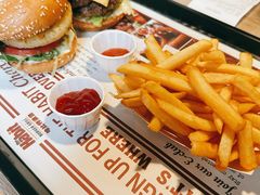 -The Habit Burger Grill 哈比特汉堡(复兴soho店)