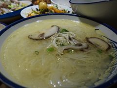 鸡汤银丝面-二孃鸡爪爪(东风路总店)