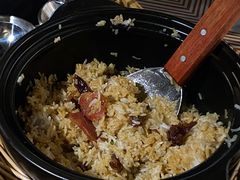 广式腊味煲仔饭-狐狸爱上椰子鸡(滨江星光大道店)