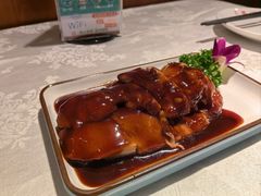 本帮酱鸭腿-三玛璐酒楼(汉口路店)