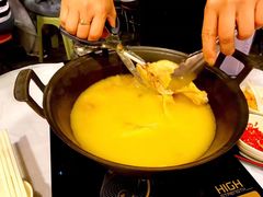 -鲜入围煮花胶鸡海鲜火锅