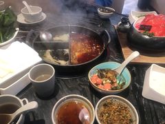 -热火朝天鲜切牛肉火锅(南强街巷店)