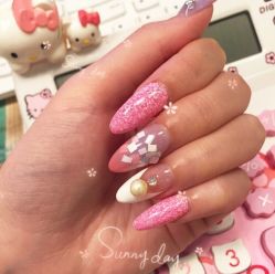 -Hertha Beauty Salon