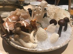 -余欢领鲜火锅(新街口店)