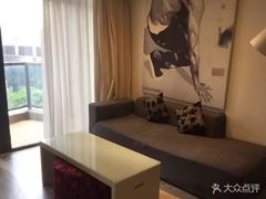-上海品尊辉盛名致精品酒店公寓