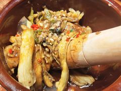 -老滇山寨•云南特色菜•地方菜•民族风情歌舞表演(金碧店)