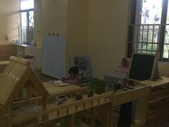 -瑞恩宝感统训练·语言提升·蒙氏托育中心