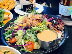 -W COLLECTIVE  DESSERT SHOP