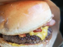 火烤墨西哥鲜椒牛肉汉堡-魏斯理汉堡(西安沣东吾悦店)