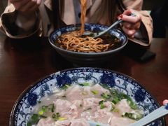 雪菜牛肉丝面-老新隆牛肉锅贴(新街口店)
