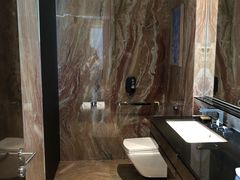 -广州天河希尔顿酒店