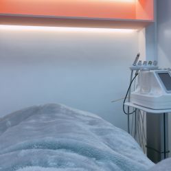 -斐尔国际皮肤管理中心