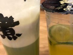-沪上阿姨鲜果茶(世茂广场宽厚里店)
