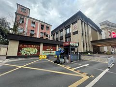 -月星家居广场-路面停车场