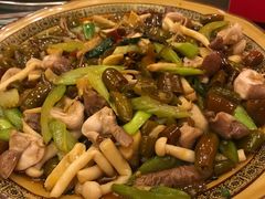 -老来福·非遗酸汤兔(凯旋路店)