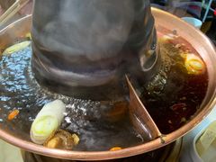 鸳鸯碳锅-正福居老北京正宗铜锅泉水涮肉(彰化路店)