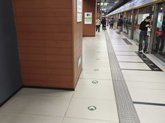 -白石桥南(地铁站)