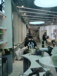 -PE SALON 