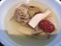 -有红鸡毛店·川菜(建设路店)