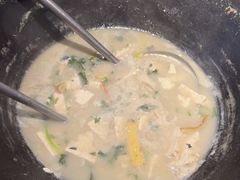 -陈大锅·岳阳鱼馆·地道岳阳菜(美食街店)