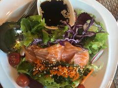 -Chom Cafe and Restaurant