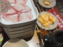 -老牌坊云南鱼豆花火锅(爱建店)