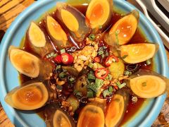 -老牌坊云南鱼豆花火锅(爱建店)