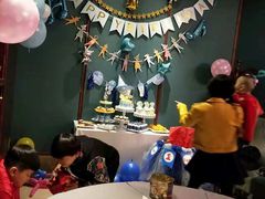 -一家人(凯旋路店)