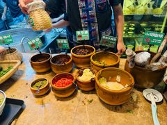 -云阿蛮云南生烫牛肉米线(奉贤路店)