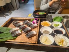 -围炉肉舍•炭烤活鳗•丹东海鲜烤肉(步行街店)