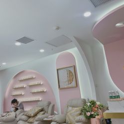 -花系美·美甲美睫精品店