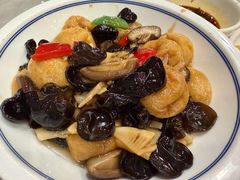 -侬佳蒸菜馆(听潮店)