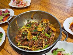 主打的干锅鸭头-安诚居干锅鸭头(八角店)