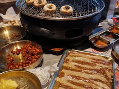 -草家酱蟹炭火烤肉店(珲春南路一店)