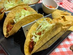-鲨鱼美式餐厅酒吧Sharky