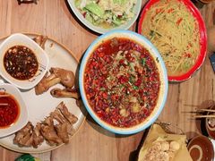 -先启半步颠小酒馆(白麓里店)