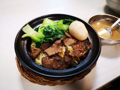 小招牌牛腩煲仔饭-龙香记桂林米粉(东扬威街11号楼店)