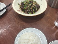 -湖南人家湘菜馆(镇江路店)