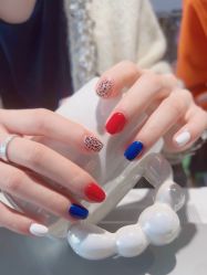 -丽心自助美甲美睫