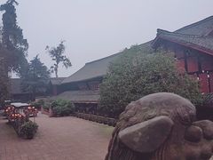 -峨眉山报国寺